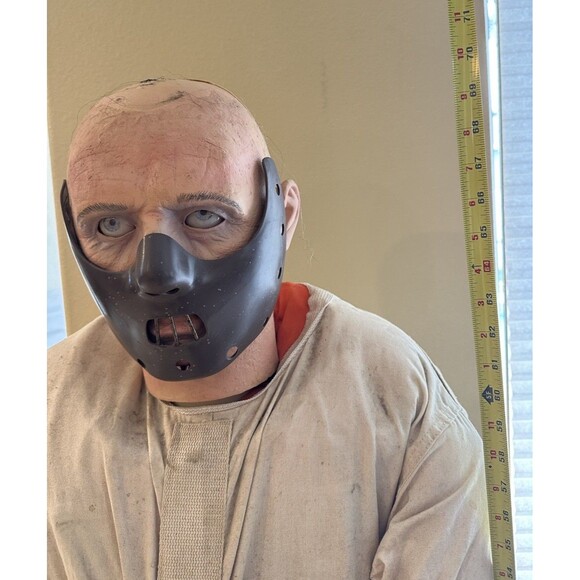 Dr. Hannibal Lecter Life Size Animatronic - Silence Lambs - Gemmy Industries - - Picture 2 of 6